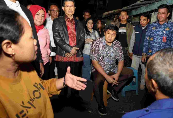 Menteri PKP Maruarar Sirait Minta Warga Kolong Jembatan Pindah ke Rusunawa