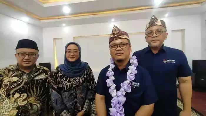 Tingkatkan Kualitas Guru, SMA Ksatria Nusantara Pangandaran Jalin Kerjasama dengan Telkom University