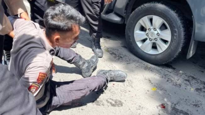 Ricuh Saat Demo Hari Papua Merdeka di Makassar, 1 Polisi Terluka