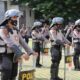 Perampok Bawa Senjata, Polisi Cukup Pentungan Karena Senpi Dilucuti