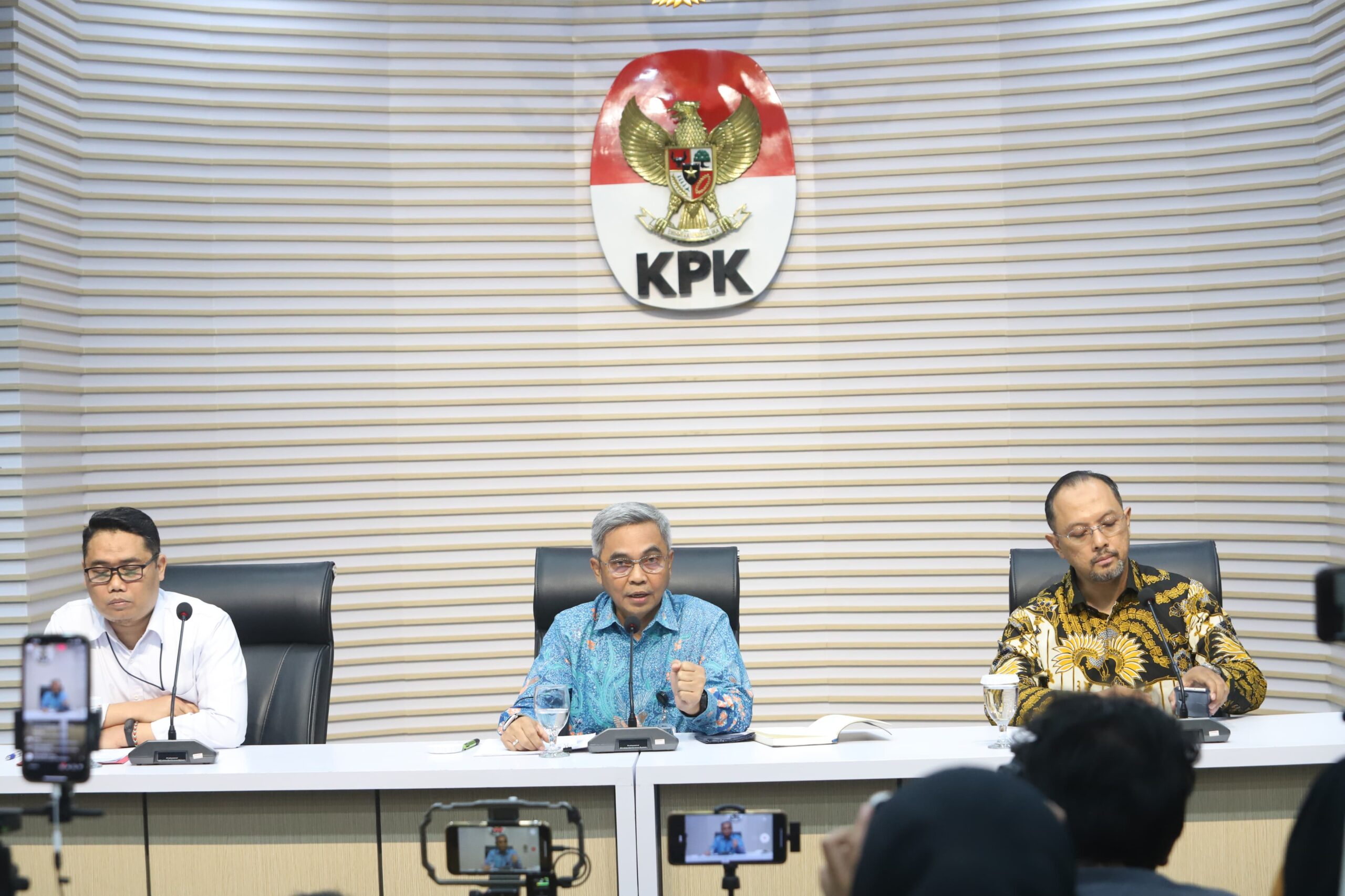 KPK Resmi Tetapkan Hasto Kristiyanto sebagai Tersangka Suap