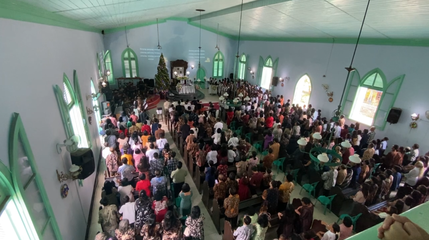 Gamelan Jawa Mengiringi Perayaan Natal di Gereja Kristen Jawi Wetan