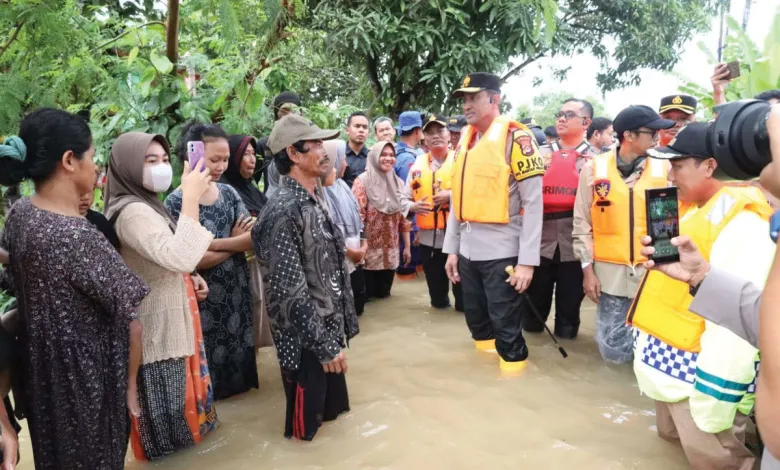 Apresiasi Respon Cepat Kapolda Banten yang Terjun Langsung Bantu Warga Terdampak Banjir di Pandeglang