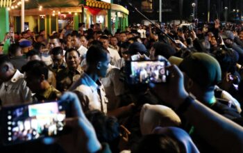 FOTO: Presiden RI Prabowo Subianto Hadir Ikut Rayakan Malam Tahun Baru 2025 di Bundaran HI