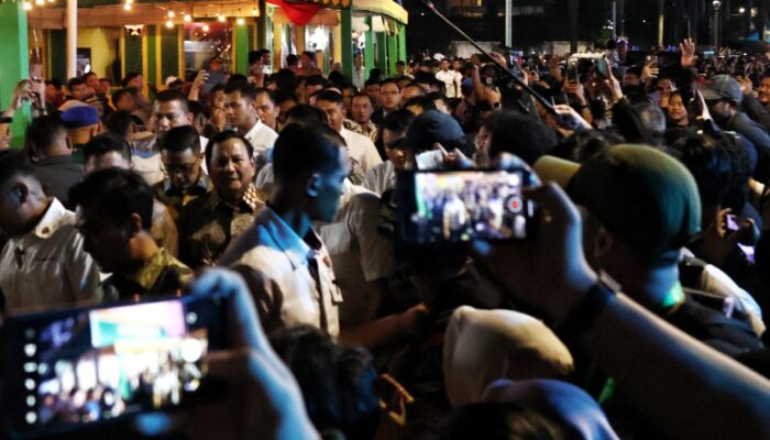 FOTO: Presiden RI Prabowo Subianto Hadir Ikut Rayakan Malam Tahun Baru 2025 di Bundaran HI