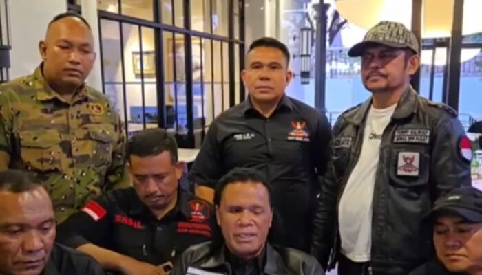 Hercules Perintahkan Seluruh Jajaran GRIB JAYA se Indonesia agar Tak Terprovokasi, Tak ada Konflik dengan Ormas & Jaga Persatuan