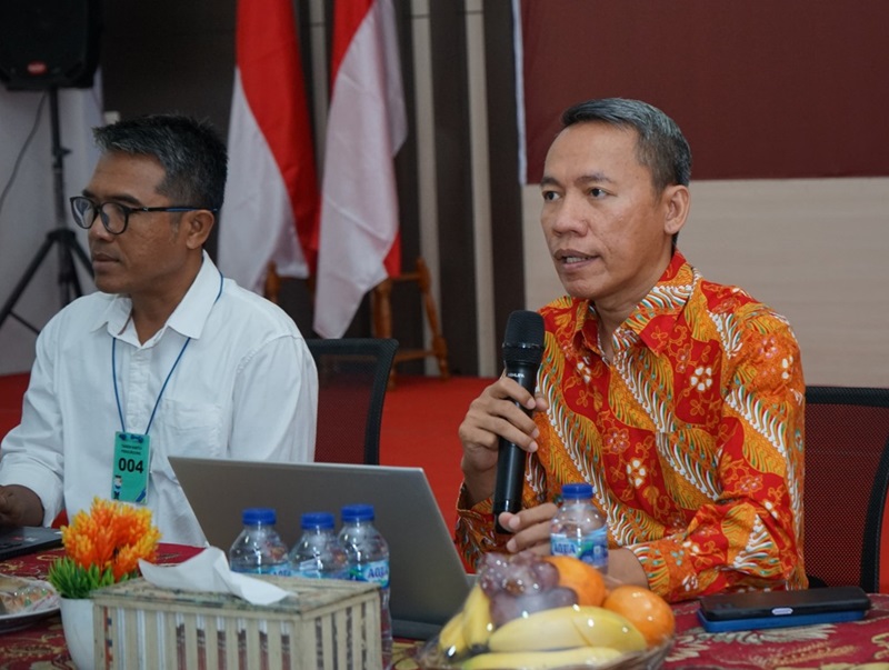 Mustolih Siradj
