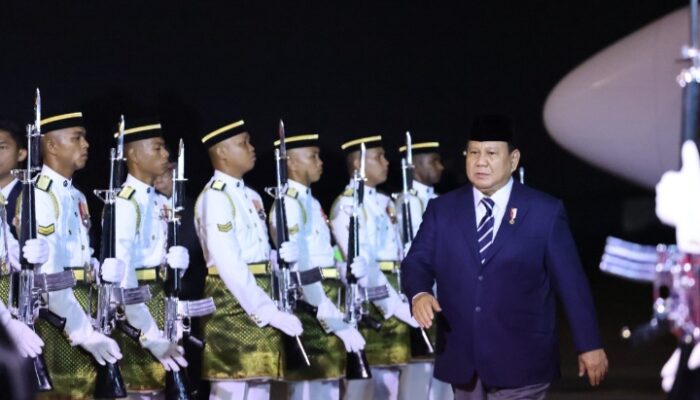 Presiden Prabowo Tiba di Kuala Lumpur, Akan Hadiri Undangan Raja Malaysia