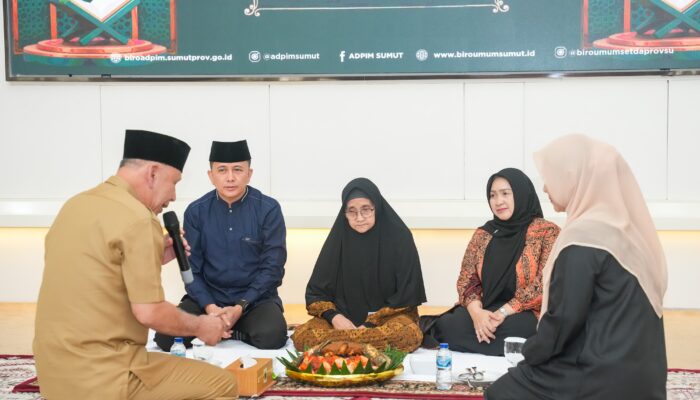 Kembali dari Tanah Suci,  Agus Fatoni Disambut Acara Upa-upa