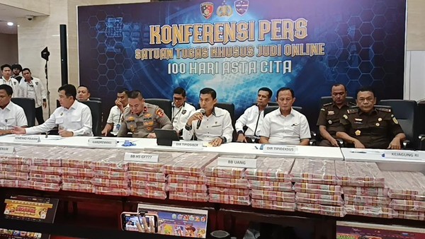 Bareskrim Ringkus 5 Tersangka Sindikat Judol RGOCasino di Batam dan Soetta