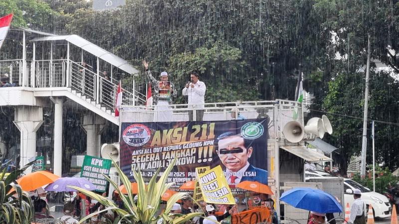 FPI Desak KPK Usut Dugaan Korupsi Jokowi