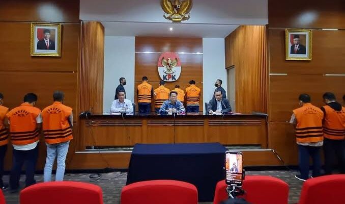 Dugaan Korupsi DJKA Mengalir ke Pemenangan Jokowi 2019, Ngeri-Ngeri Sedap Nguap di Persidangan