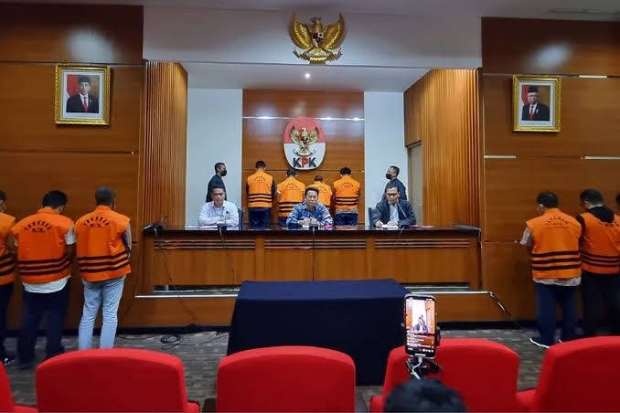 Dugaan Korupsi DJKA Mengalir ke Pemenangan Jokowi 2019, Ngeri-Ngeri Sedap Nguap di Persidangan