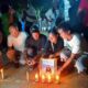 Keluarga Wanita yang Dibunuh Oknum TNI AL Bakar Lilin-Doa Bersama di Pomal Sorong