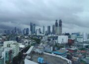 Hujan Tak Kunjung Reda, Warga Jakarta Diminta Siaga Hadapi Banjir