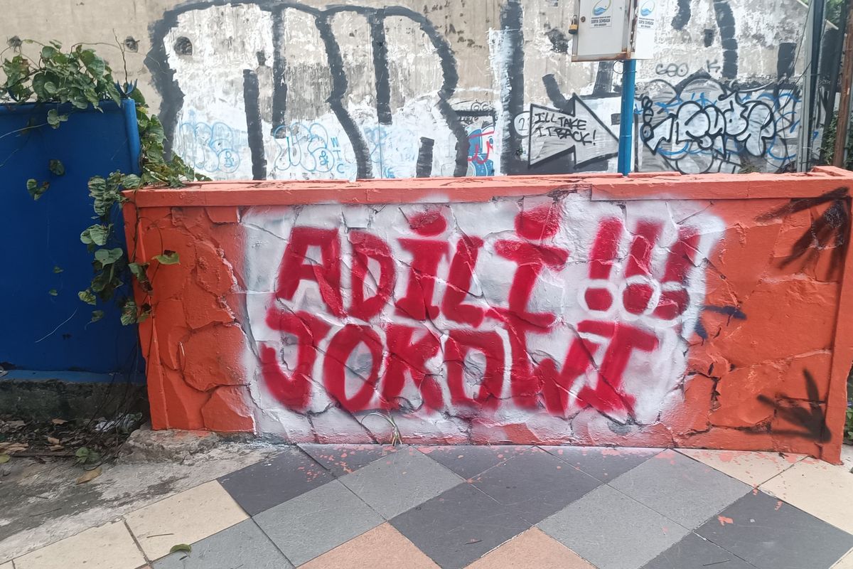 Fenomena Grafiti “Adili Jokowi” dan Tagar #AdiliJokowi, Bentuk Ekspresi Kekecewaan Publik