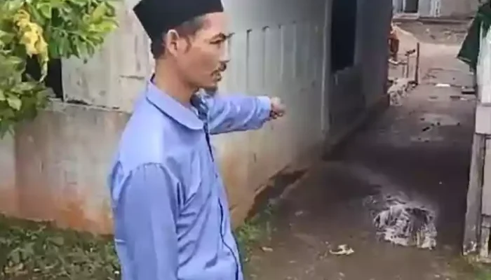 Pengurus Ponpes Riyadus Solihin: Video Perusakan Kobong saat Penangkapan Pembakar Kandang adalah Hoax