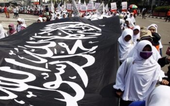 Mengajak Kepada Khilafah Menyeru kepada Makhluk Allah