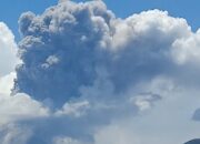 Gunung Lewotobi Laki-Laki Erupsi Dua Kali, Warga Diminta Tetap Waspada