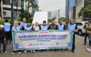 Peringati Hari Peduli Sampah Nasional, Jakpro Memiontec Air Gelar Aksi Bersih-Bersih Sampah