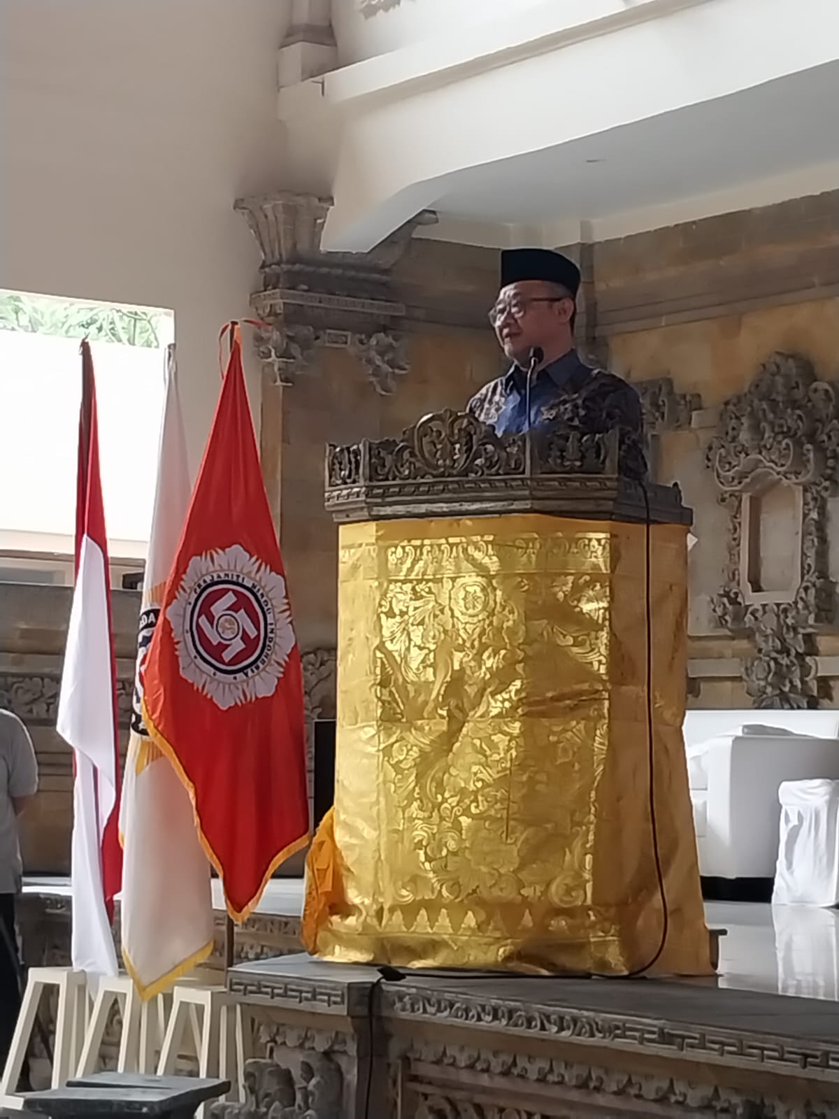 Hadiri Seminar Rangkaian Nyepi 1947, Mendikdasmen: Perbedaan Layaknya Rangkaian Harmoni Orkestra