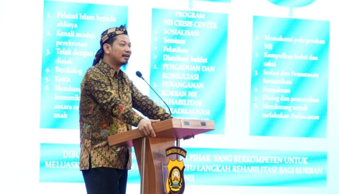 Polda Sumsel Gelar Pembinaan Personel, Hadirkan Pendiri NII Crisis Center Ken Setiawan