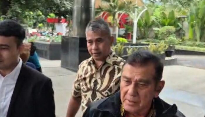 Ketum Pemuda Pancasila Japto Soerjosoemarno Penuhi Panggilan KPK