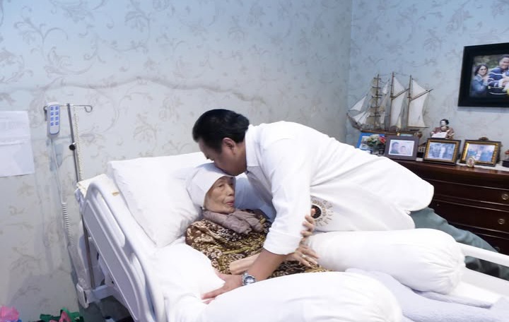 Ibunda Rachmat Gobel Meninggal Dunia