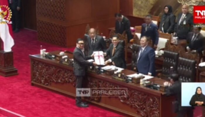 Revisi UU TNI Sinyal Ancaman Demokrasi di Depan Mata?