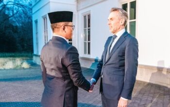 Sugiono dan PM Belanda