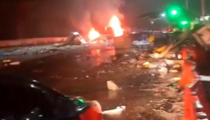 Kecelakaan Maut di Pintu Tol Ciawi Mengakibatkan 8 Orang Tewas