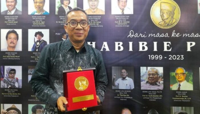Brian Yuliarto Gantikan Satryo Brodjonegoro sebagai Mendiktisaintek