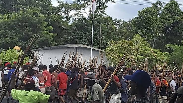 Bentrok Pendukung Pilkada Puncak Jaya Pecah, Satu Tewas dan Puluhan Terluka