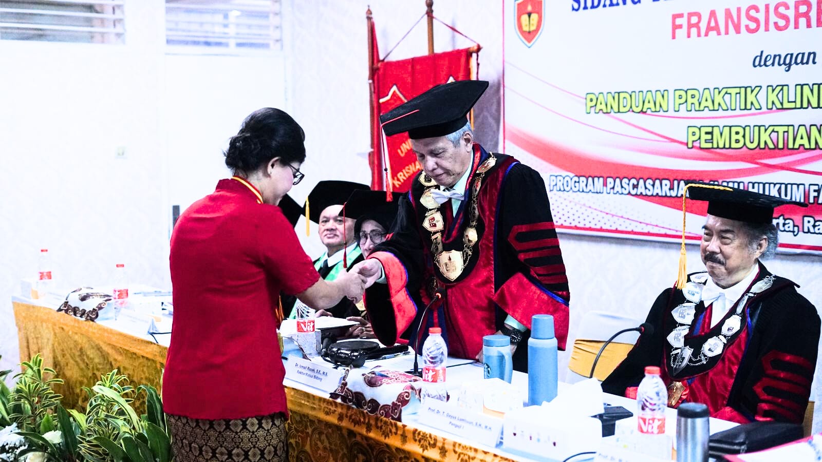 Antara Harapan dan Risiko: Perlukah Mahkamah Medik untuk Lindungi Dokter Indonesia?