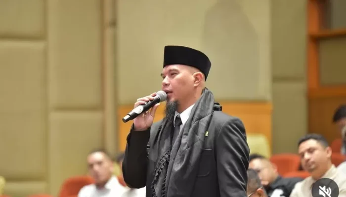 Gegara Sebut Sebut “Rayen Porno” Ahmad Dhani Terancam Masalah Ganda