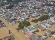 Banjir Landa Bekasi, Aktivitas Publik Lumpuh Total