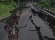 Akses Jalan Raya Batu Tulis Bogor Terputus Akibat Longsor dan Pergerakan Tanah Masih Terjadi