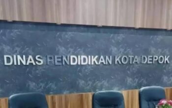 Anggaran Rp 30 Miliar Disdik Kota Depok Untuk Pembelian Papan Tulis Interaktif Dinilai Bukan Prioritas!