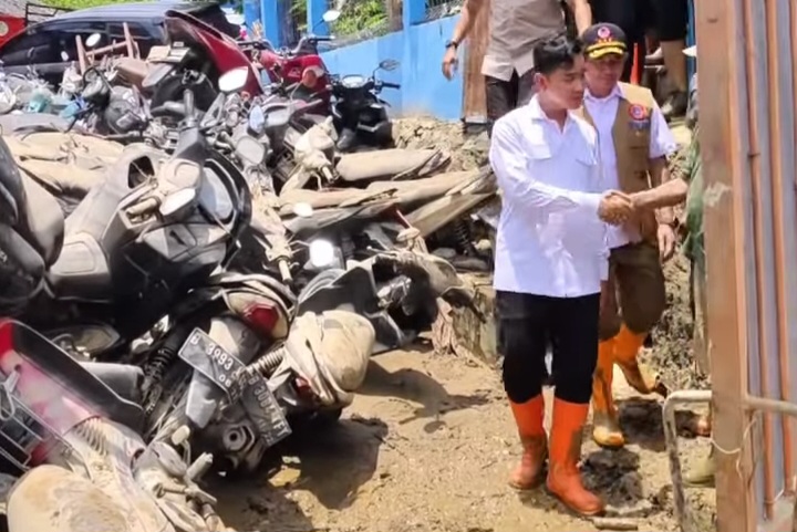 Wakil Presiden RI Gibran Rakabuming Raka Tinjau Lokasi Banjir Kota Bekasi