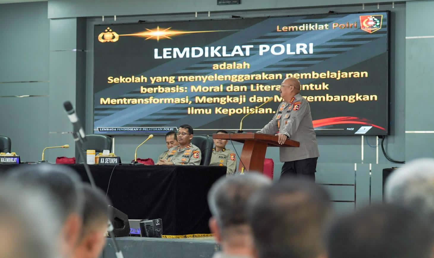 Kalemdiklat Polri Berikan Pengarahan Kepada Para Gadik dan Pengasuh Setukpa, Ini Penekananya