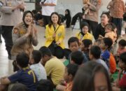 Polri Gandeng Mahasiswa Beri Trauma Healing ke Korban Banjir Ciliwung
