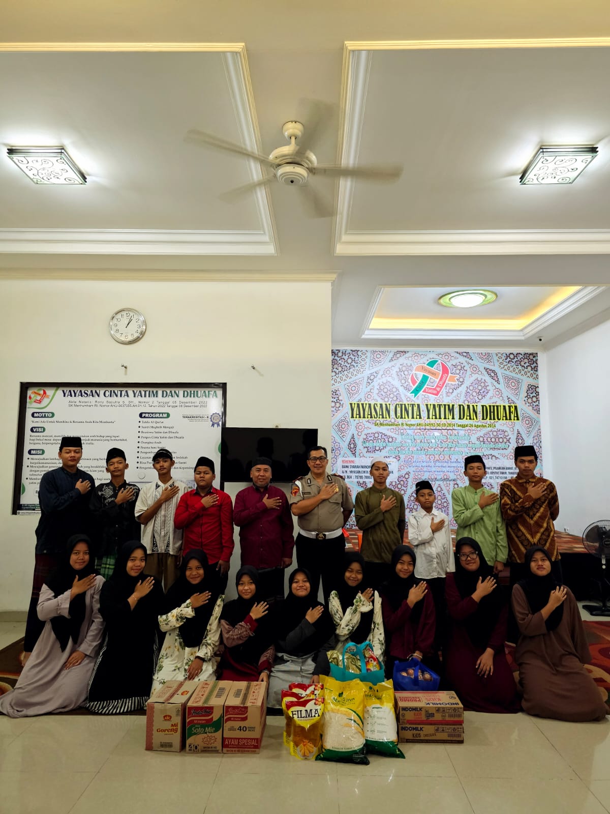 Serdik Sespimma Angkatan ke-73 T.A. 2025 Bagikan Sembako kepada Yayasan Yatim Cinta Dhuafa