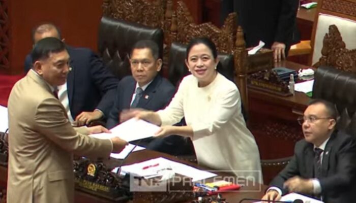 Baru Berlaku 1 hari, UU TNI Langsung Digugat