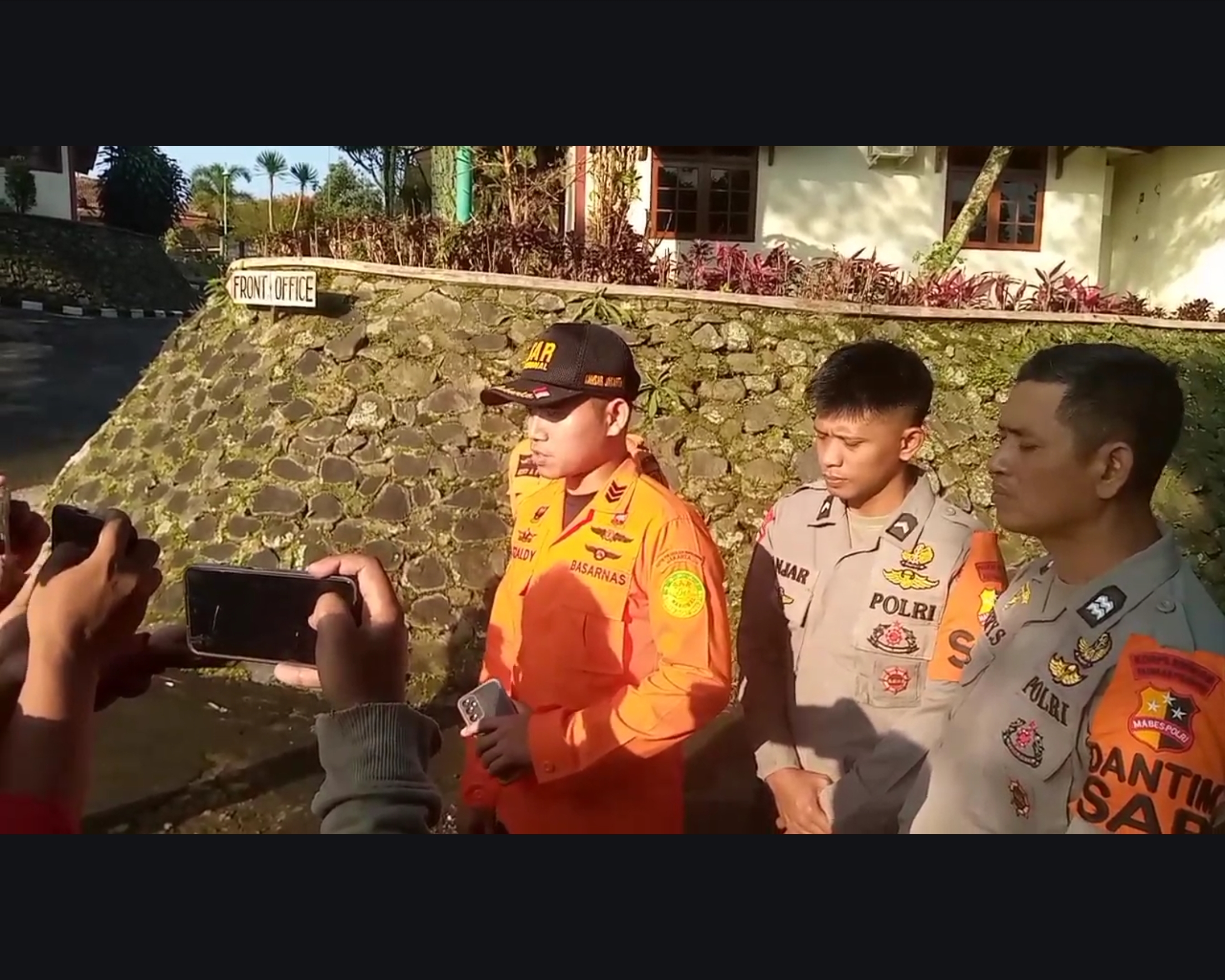 Banjir Bandang Hancurkan Ratusan Rumah di Bogor: Pencarian Korban Masih Berlanjut