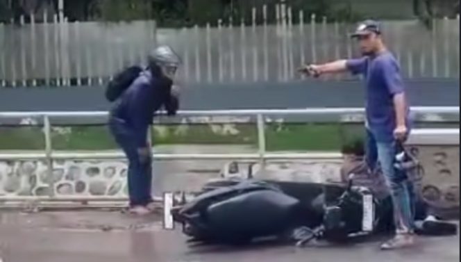 Dramatis! Aksi Heroik Polisi Berhasil Lumpuhkan Kawanan Begal di Probolinggo