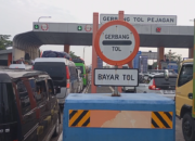 Antrean Panjang di Tol Pejagan: Saldo E-Toll Kosong Jadi Penyebab