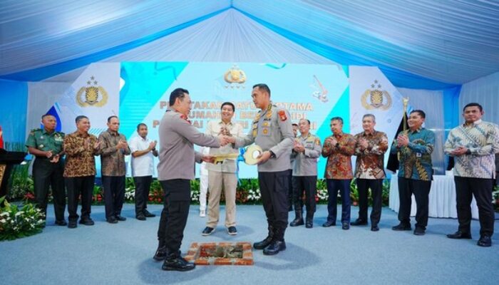 Kapolri Pimpin Groundbreaking Serentak Rumah Subsidi untuk Anggota Polri di Karawang