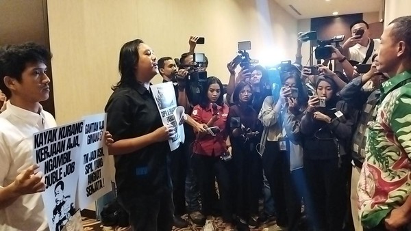 Gedor Ruang Rapat Panja di Hotel Mewah, Koalisi Masyarakat Sipil Minta Revisi UU TNI Dihentikan