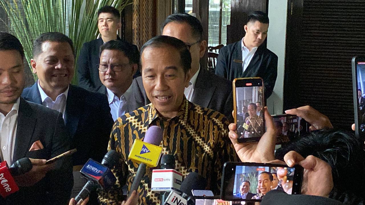 Istana Bantah Isu Matahari Kembar, Jokowi Klarifikasi Soal Kunjungan Perwira Polri