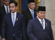 Tuntutan Jenderal Senior Menggema, Prabowo Hormati tapi Tak Gegabah